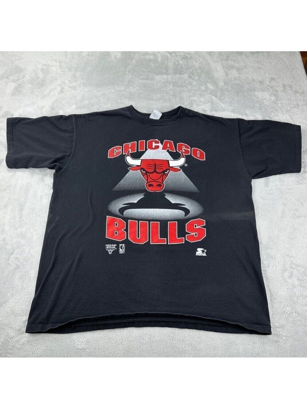 Vintage Starter Men’s Size XL Chicago Bulls Black T Shirt